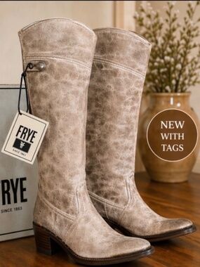 Frye Boots crafted From Premium leather